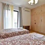 Two-story For In Valica ヴィラ Mazurija