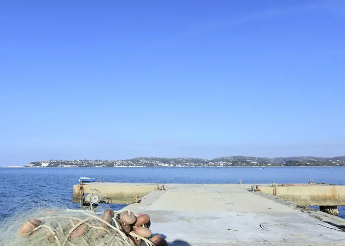 Two-story For In Valica ヴィラ Valizza