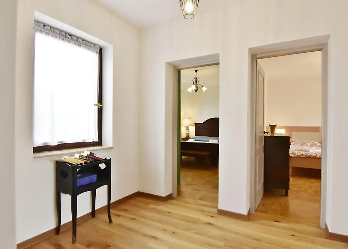 Two-story For In Valica Vila Valizza