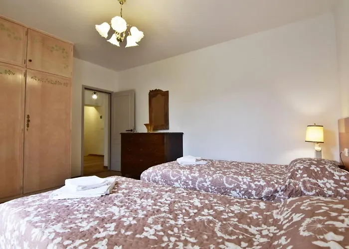 Vila Two-story For In Valica Valica