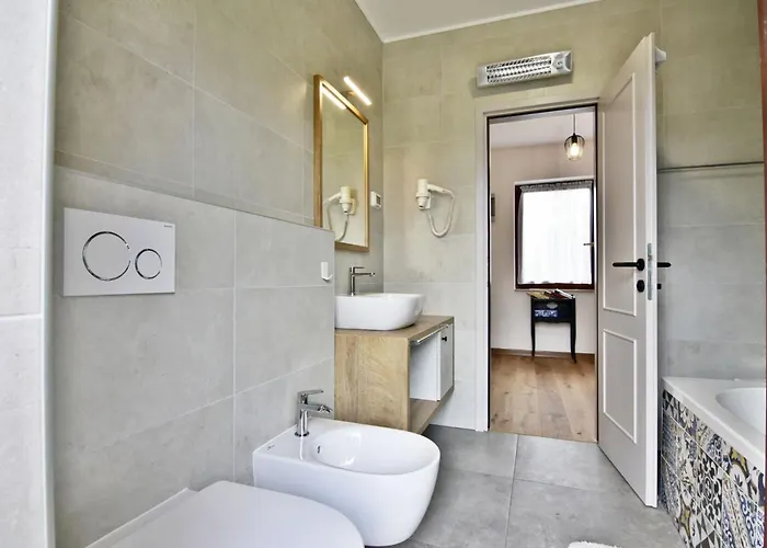 Two-story For In Valica * Valizza